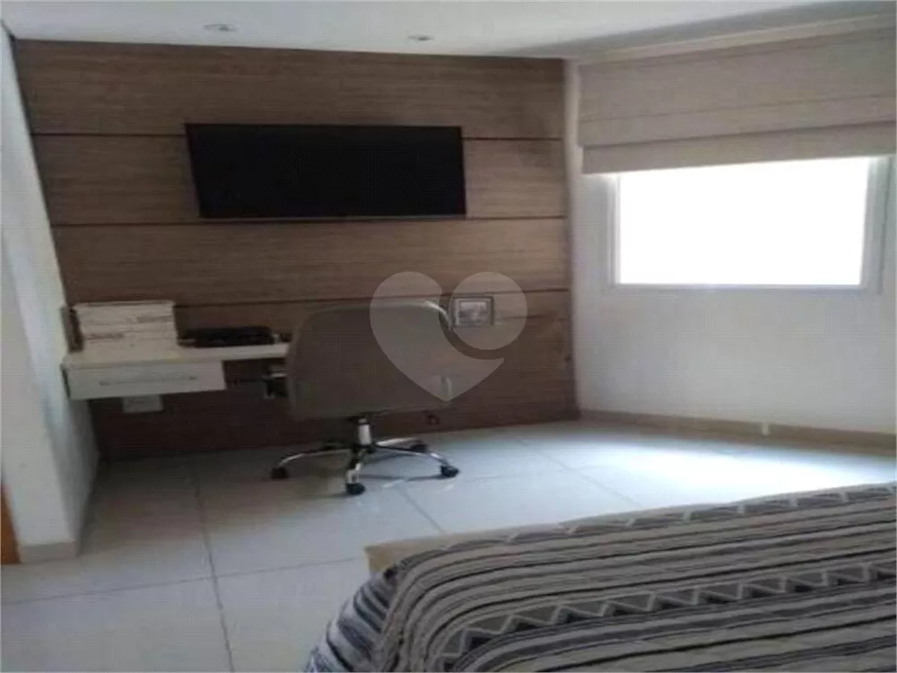 Casa à venda com 3 quartos, 180m² - Foto 4