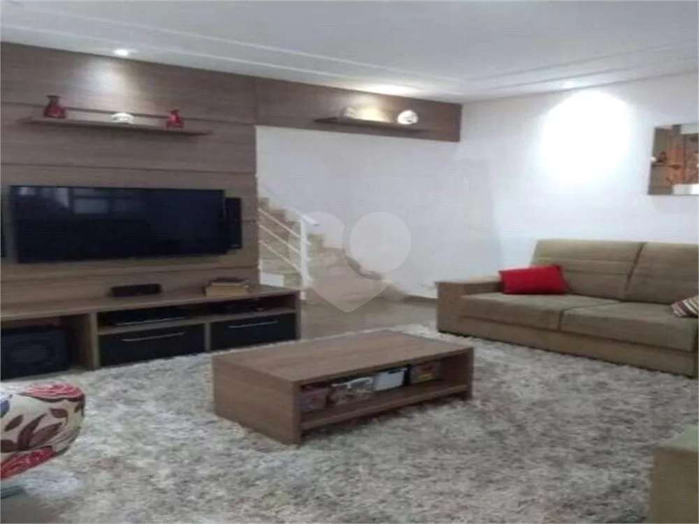 Casa à venda com 3 quartos, 180m² - Foto 1