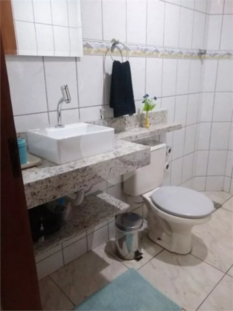 Casa à venda com 3 quartos, 73m² - Foto 4