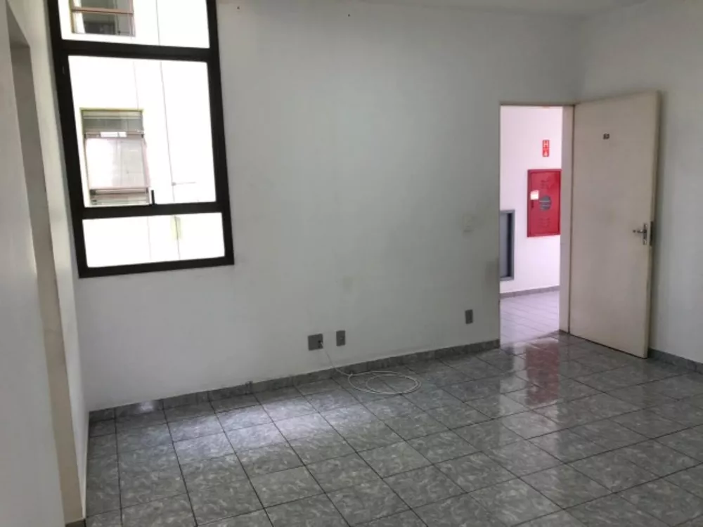 Apartamento à venda com 2 quartos, 65m² - Foto 2