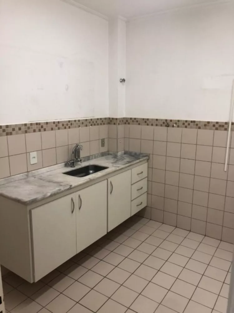 Apartamento à venda com 2 quartos, 65m² - Foto 1