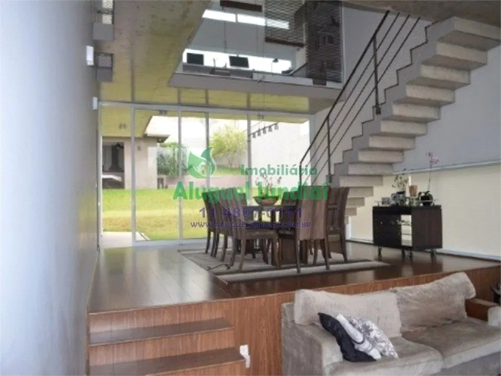 Casa à venda com 4 quartos, 390m² - Foto 1