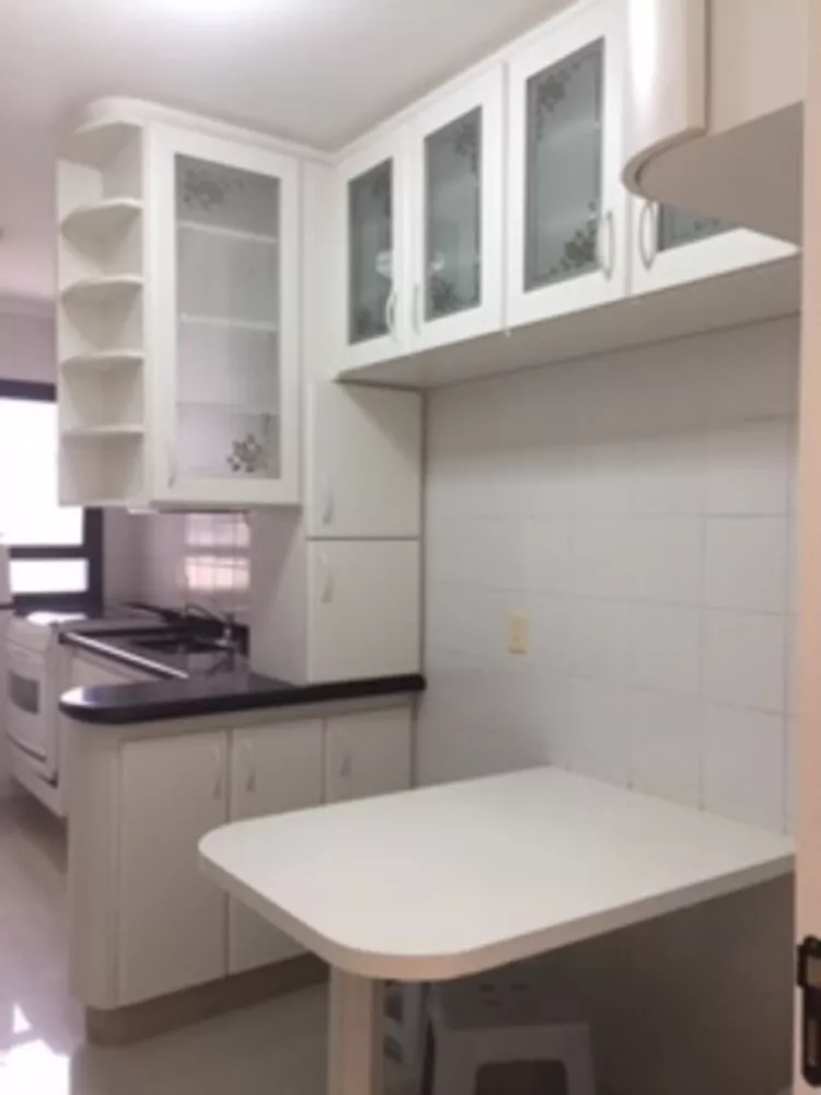 Apartamento à venda com 3 quartos, 100m² - Foto 4