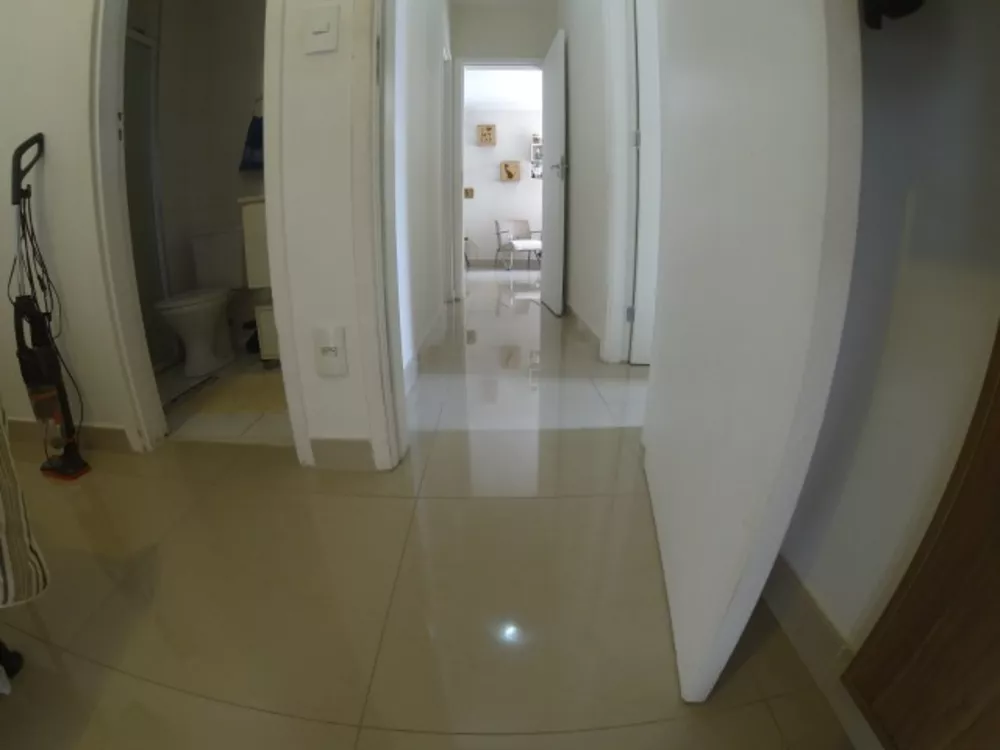 Apartamento à venda com 2 quartos, 77m² - Foto 2