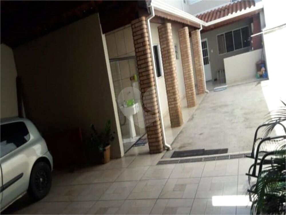 Casa à venda com 3 quartos, 198m² - Foto 11