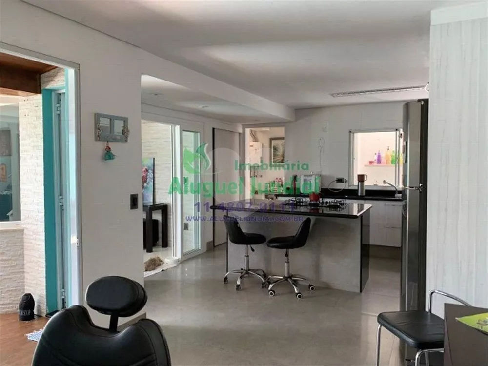 Casa à venda com 3 quartos, 120m² - Foto 2