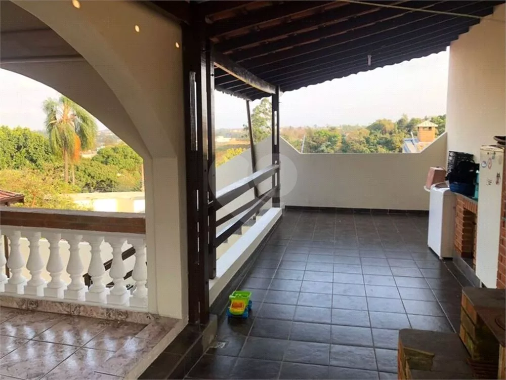 Casa à venda com 3 quartos, 287m² - Foto 1