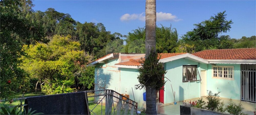 Chácara à venda com 2 quartos, 212m² - Foto 2