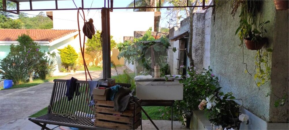 Chácara à venda com 2 quartos, 212m² - Foto 13