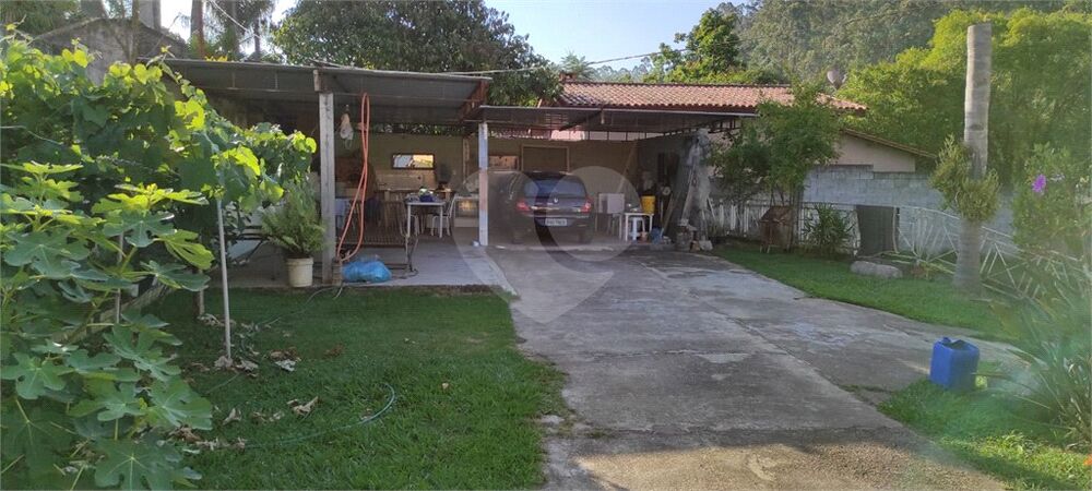 Chácara à venda com 2 quartos, 212m² - Foto 10