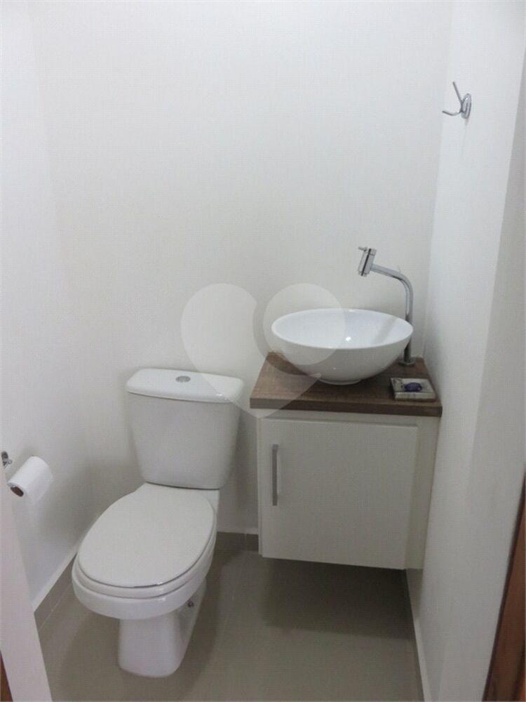 Casa à venda com 3 quartos, 215m² - Foto 16