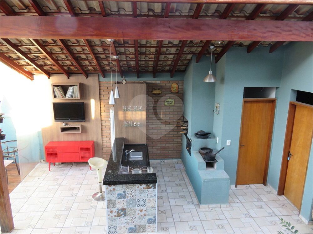 Casa à venda com 3 quartos, 215m² - Foto 11