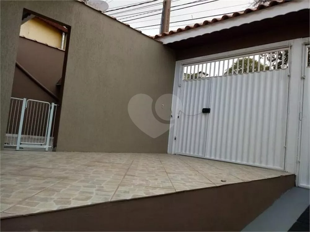 Casa à venda com 4 quartos, 300m² - Foto 1