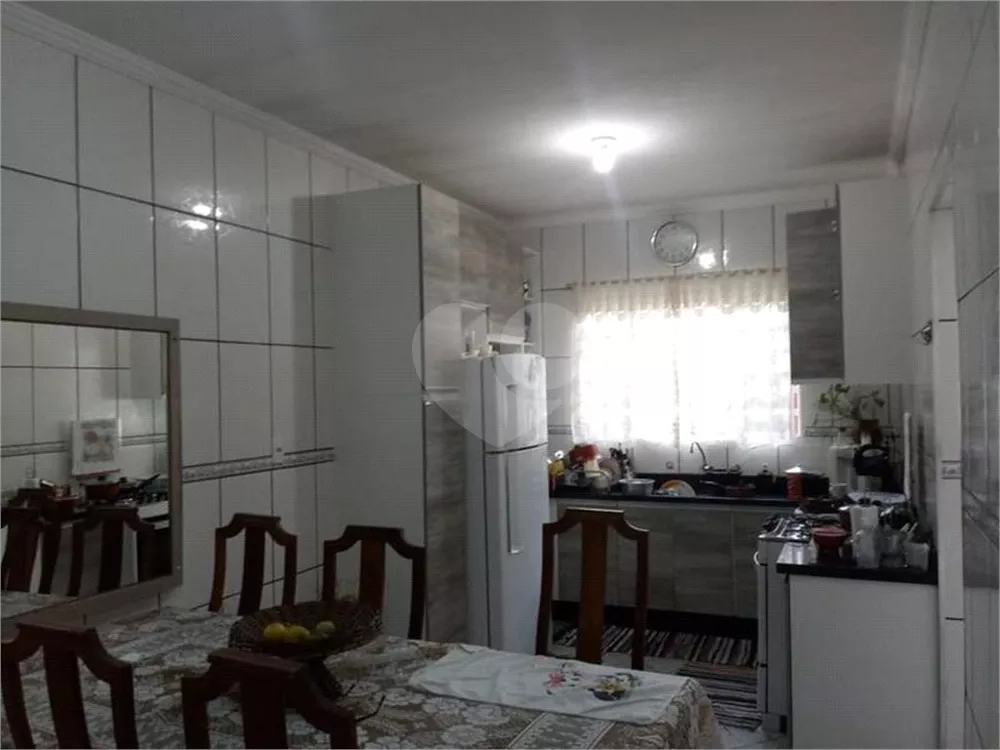 Casa à venda com 4 quartos, 300m² - Foto 3