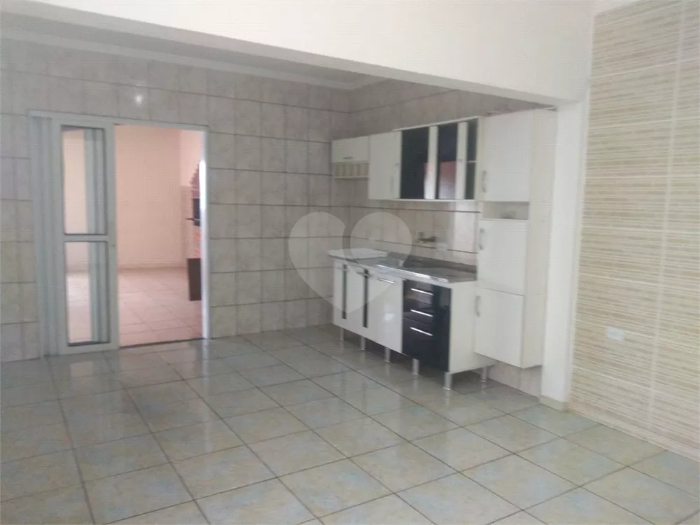 Casa à venda com 3 quartos, 194m² - Foto 11