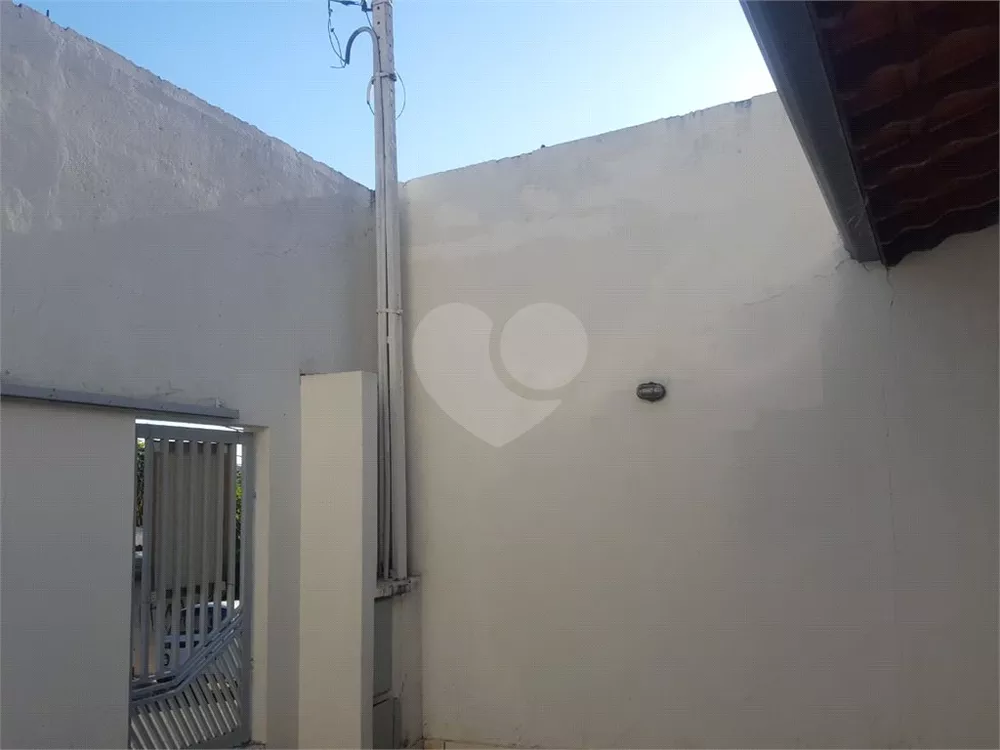 Casa à venda com 4 quartos, 250m² - Foto 3