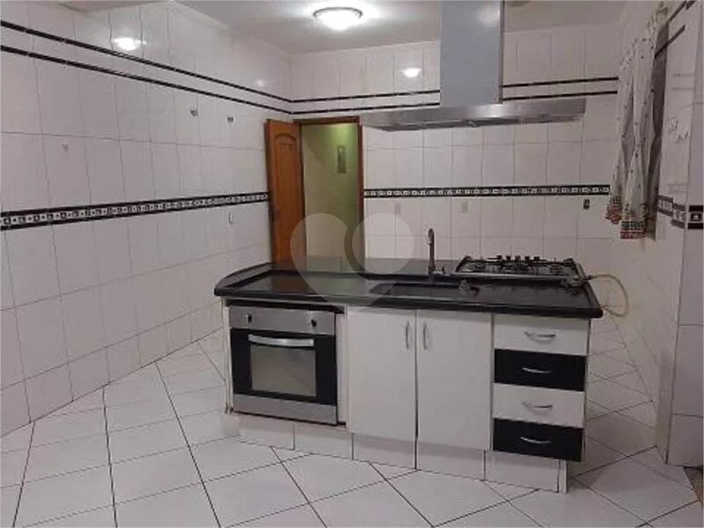 Casa à venda com 4 quartos, 190m² - Foto 3