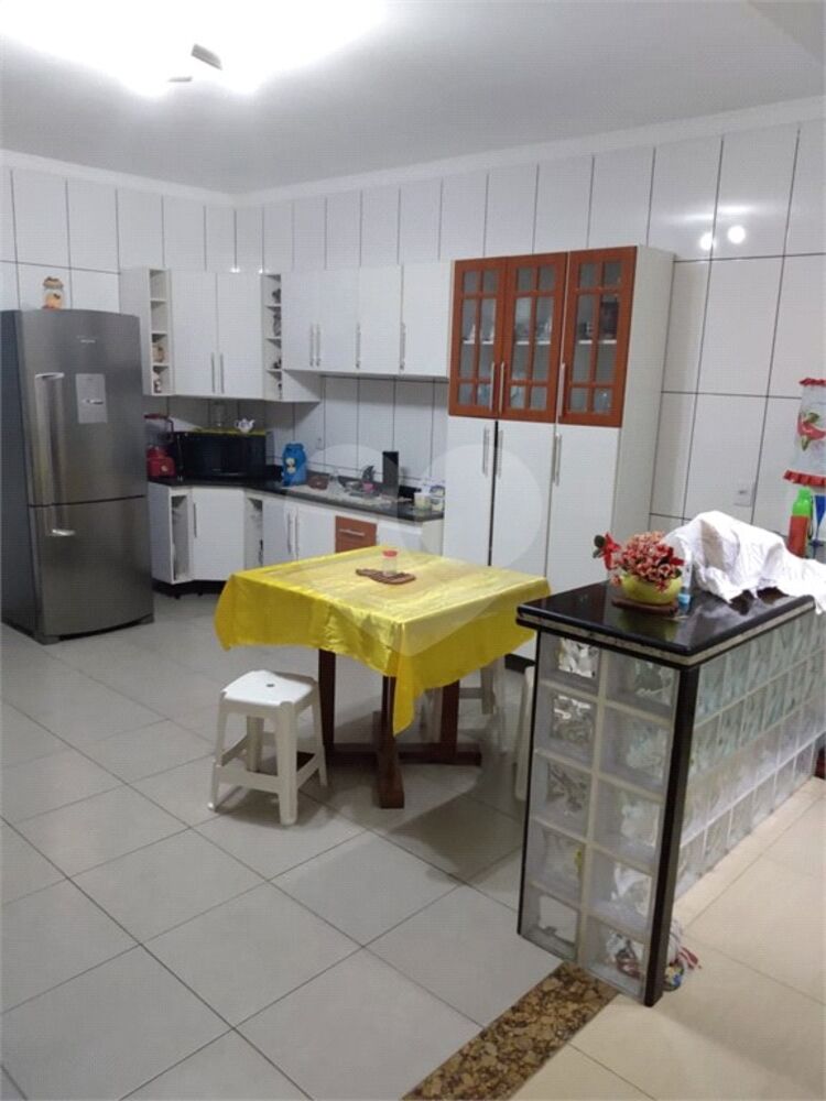 Casa à venda com 3 quartos, 200m² - Foto 10