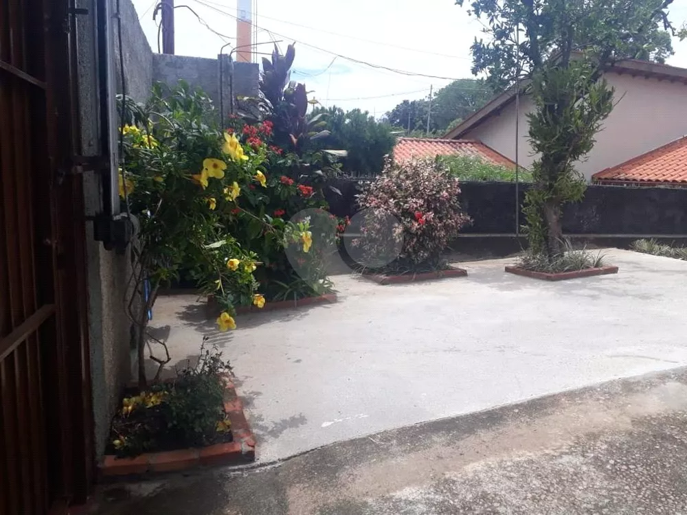 Casa à venda com 2 quartos, 188m² - Foto 2