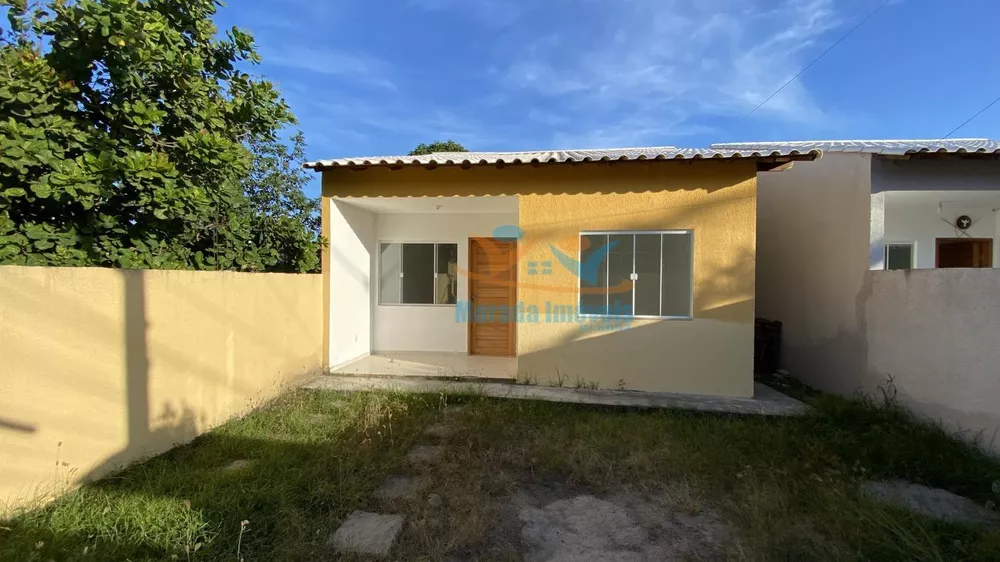 Casa à venda com 2 quartos, 225000m² - Foto 2