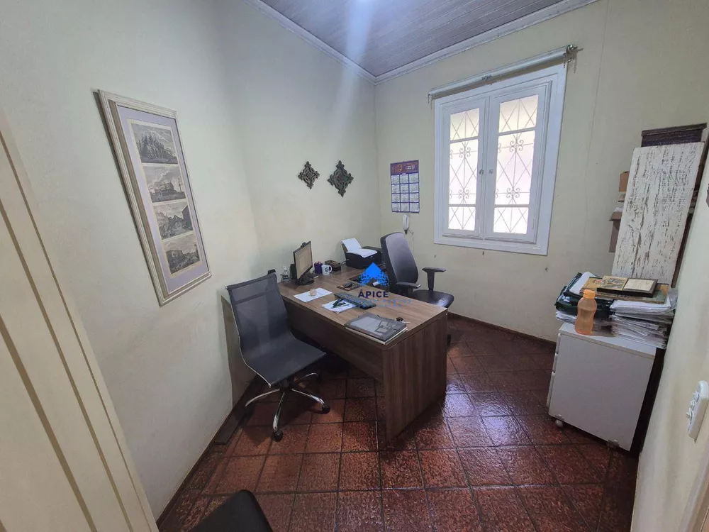Casa, 4 quartos, 158 m² - Foto 1