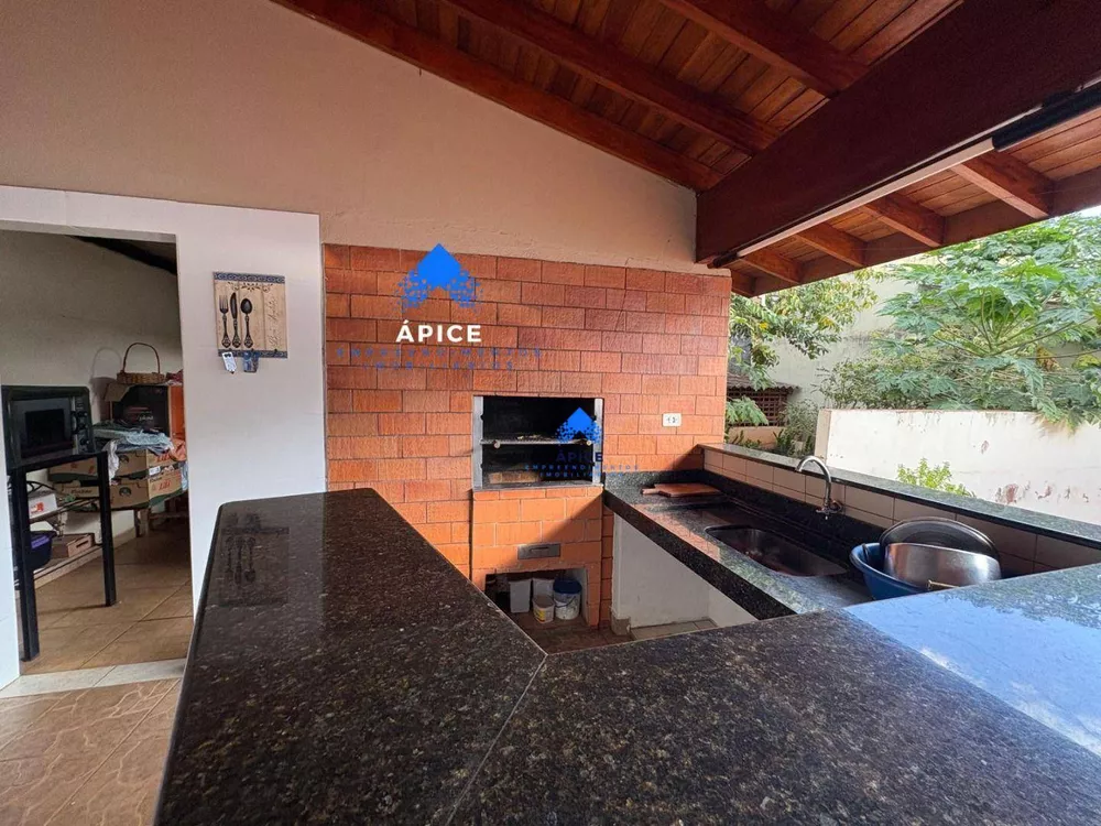 Casa, 3 quartos, 303 m² - Foto 1