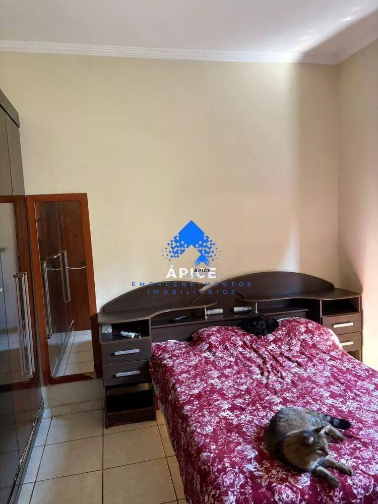 Casa, 3 quartos, 208 m² - Foto 4