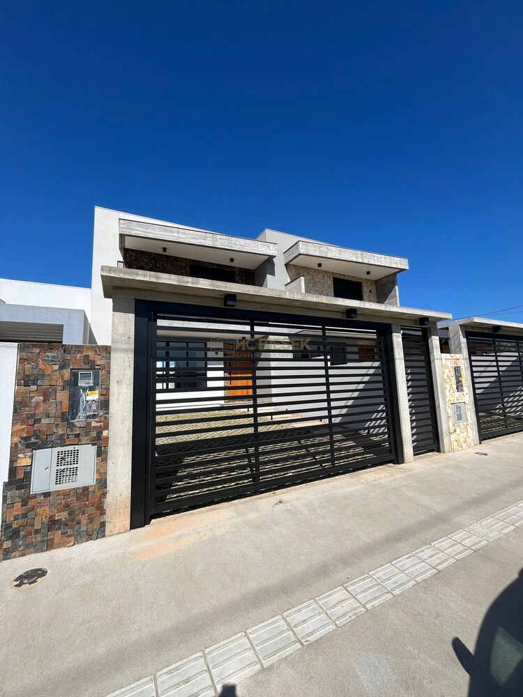 Sobrado à venda com 3 quartos, 130m² - Foto 1