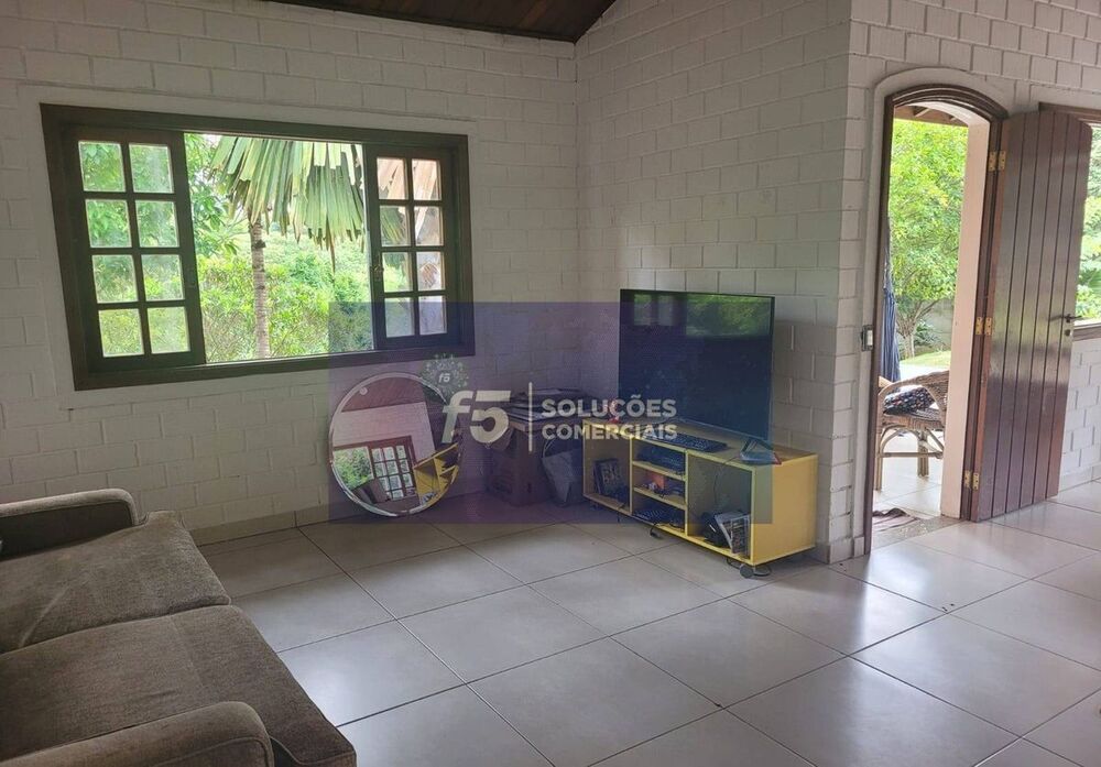 Chácara à venda com 3 quartos, 231m² - Foto 3