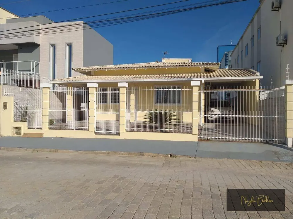 Casa, 3 quartos, 130 m² - Foto 1