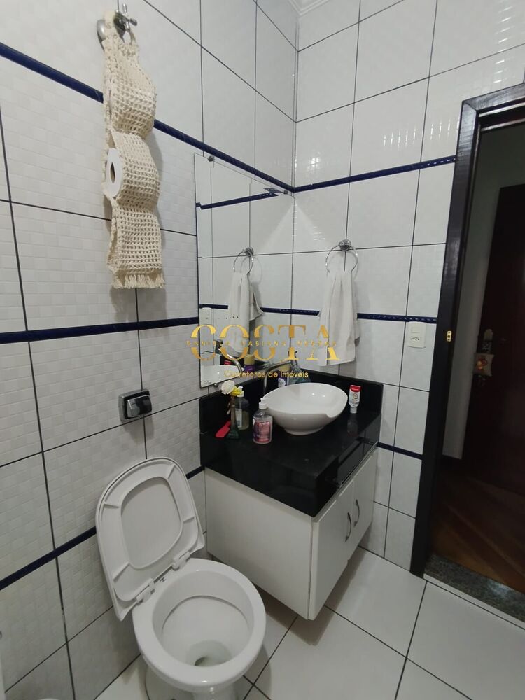 Casa à venda com 3 quartos, 246m² - Foto 14