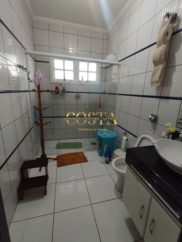 Casa à venda com 3 quartos, 246m² - Foto 15