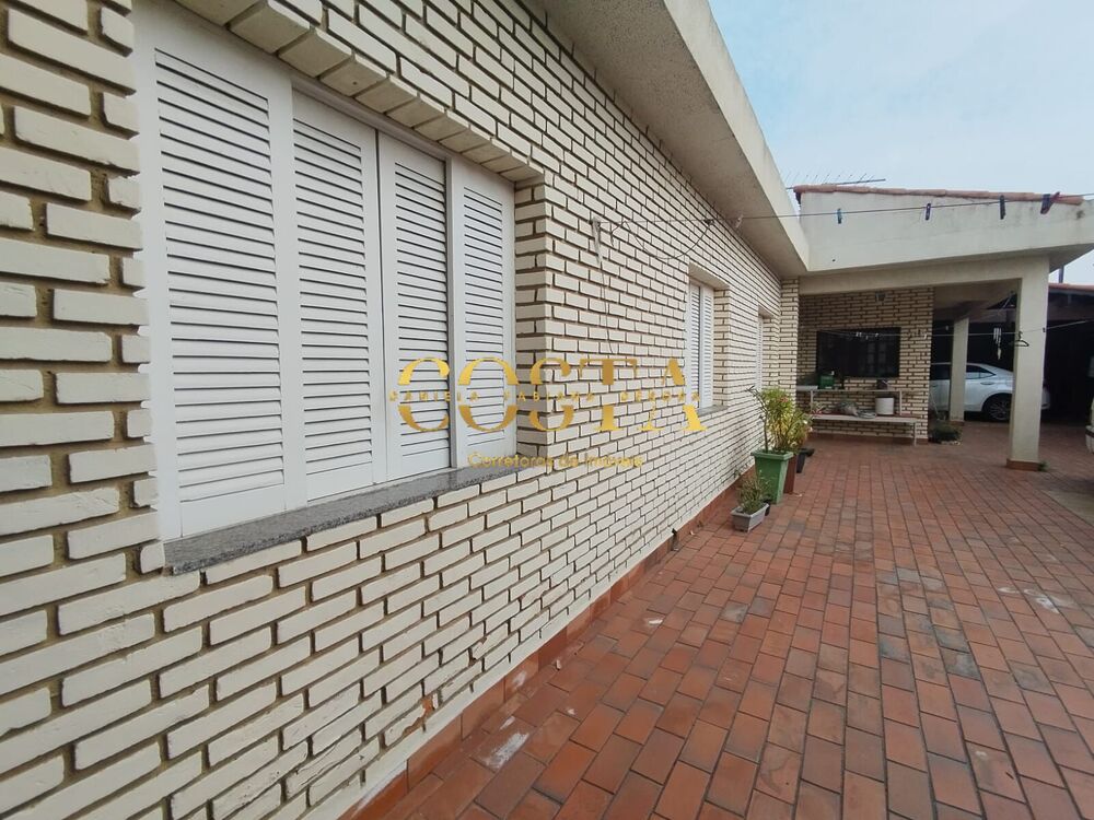 Casa à venda com 3 quartos, 246m² - Foto 37