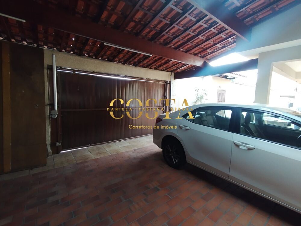 Casa à venda com 3 quartos, 246m² - Foto 30