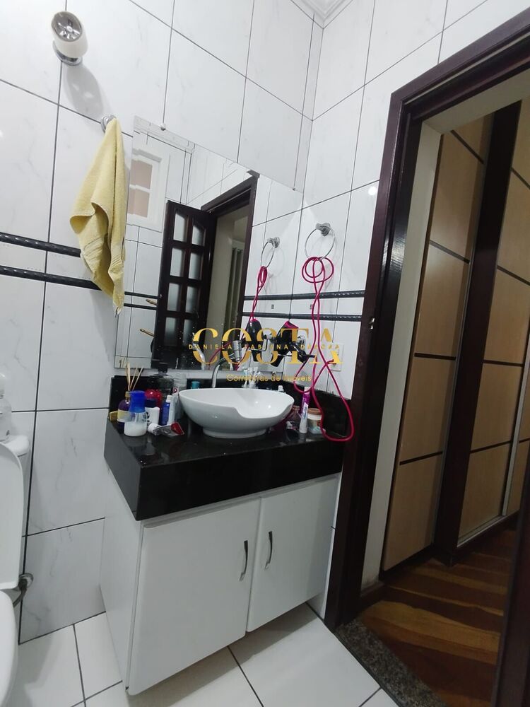Casa à venda com 3 quartos, 246m² - Foto 28
