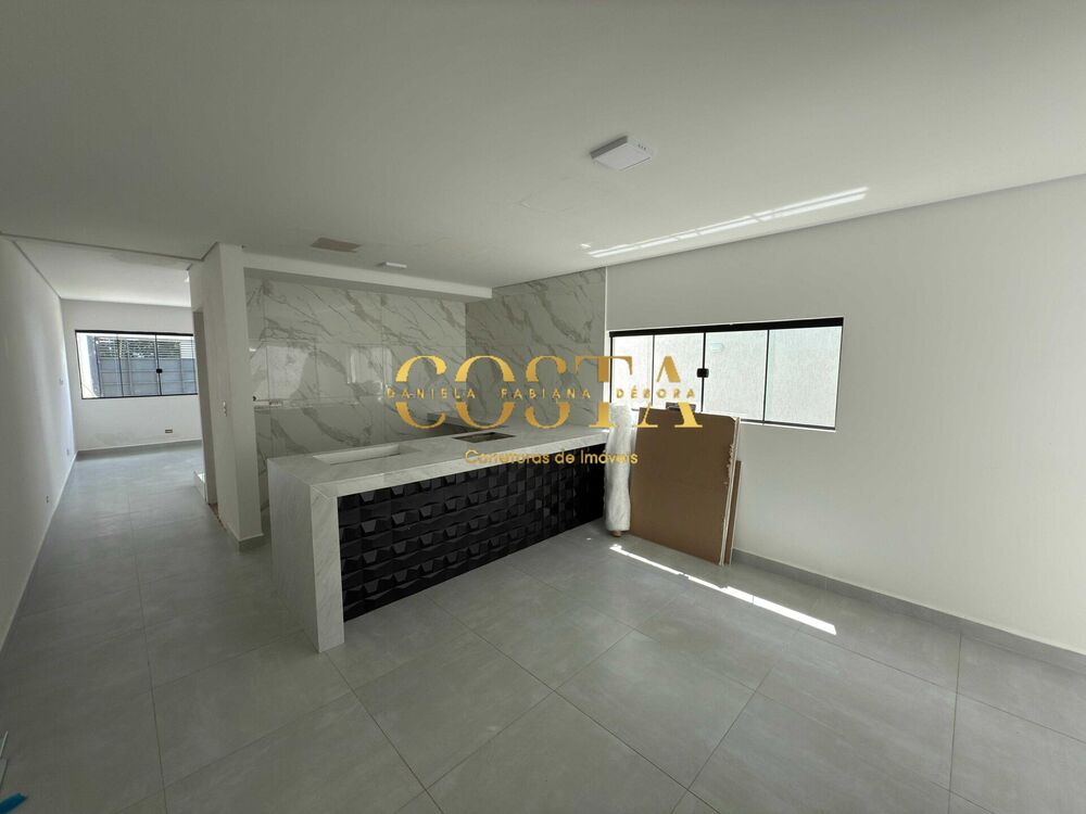 Sobrado à venda com 2 quartos, 100m² - Foto 1