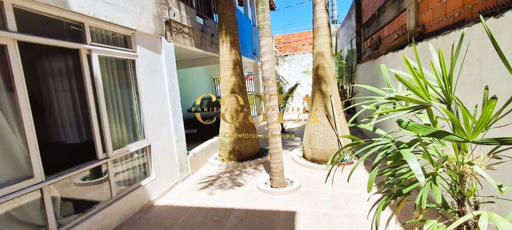 Sobrado, 3 quartos, 237 m² - Foto 1