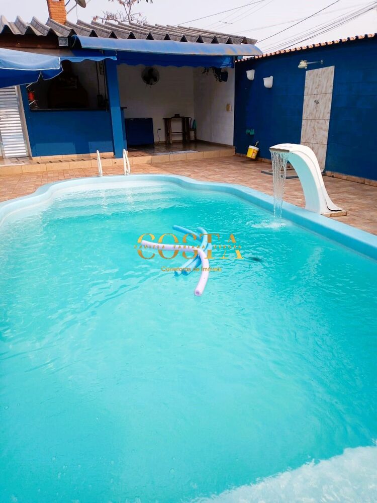 Chácara à venda com 3 quartos, 2141m² - Foto 2