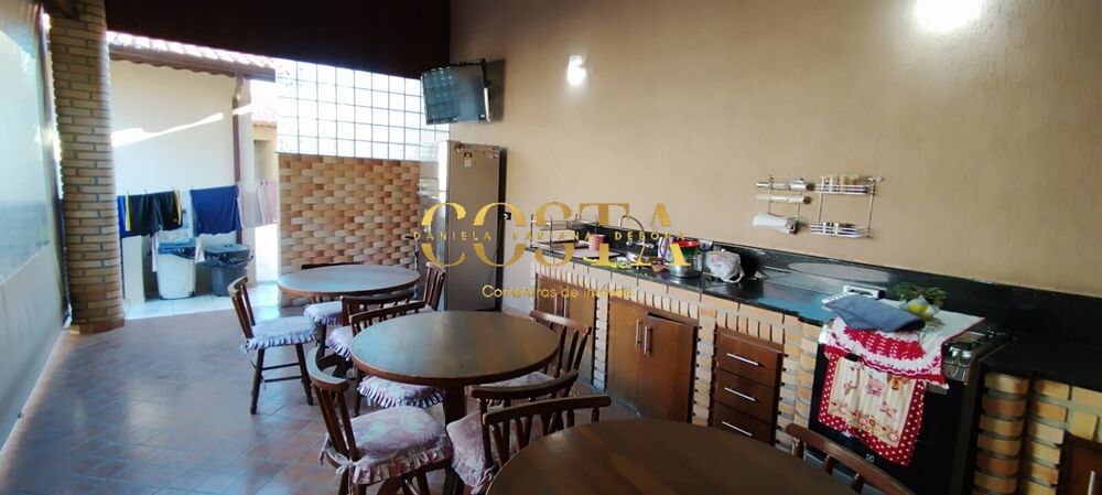 Casa, 3 quartos, 212 m² - Foto 4