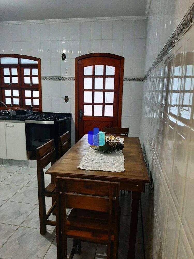 Chácara à venda com 3 quartos, 200m² - Foto 2