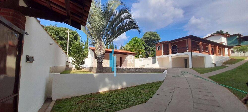 Chácara à venda com 3 quartos, 357m² - Foto 1