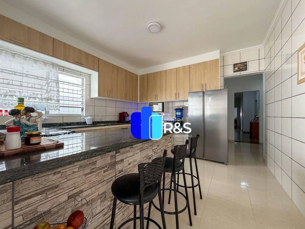 Casa, 5 quartos, 231 m² - Foto 7