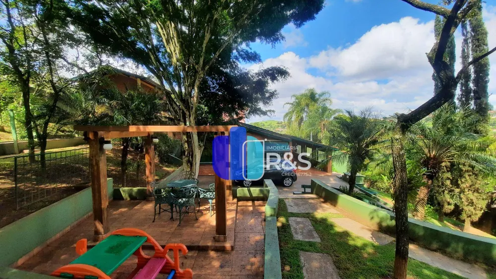 Chácara, 3 quartos, 3090 m² - Foto 1