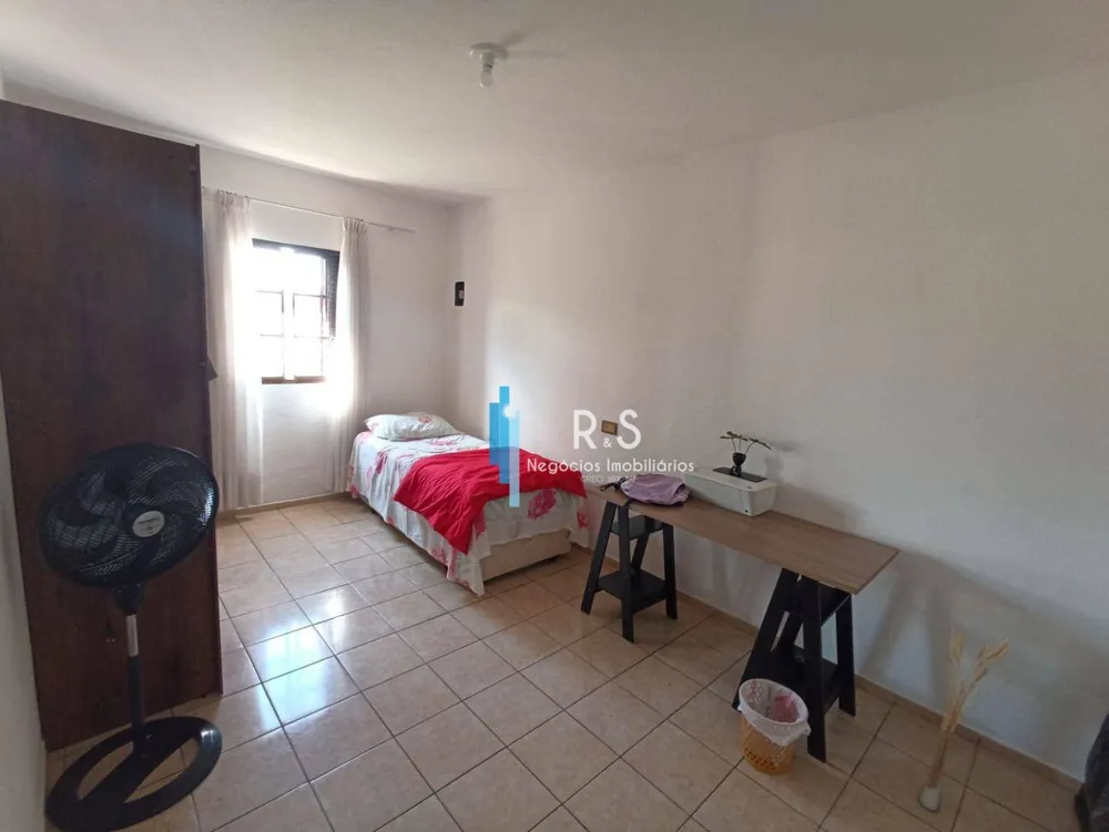 Casa, 5 quartos, 176 m² - Foto 2