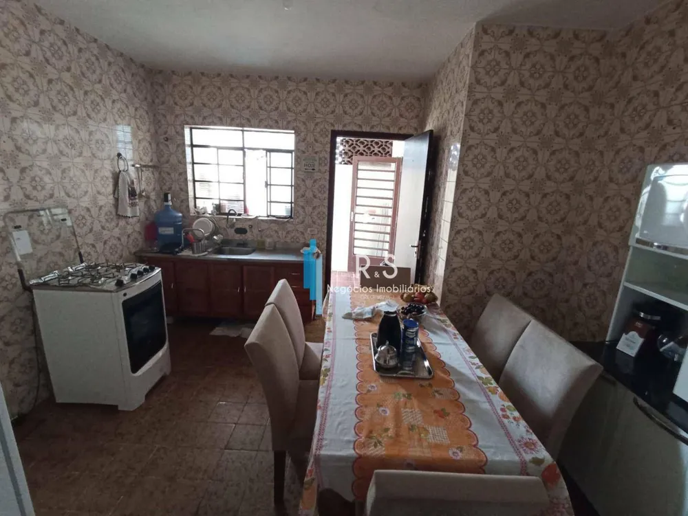 Casa, 5 quartos, 176 m² - Foto 3