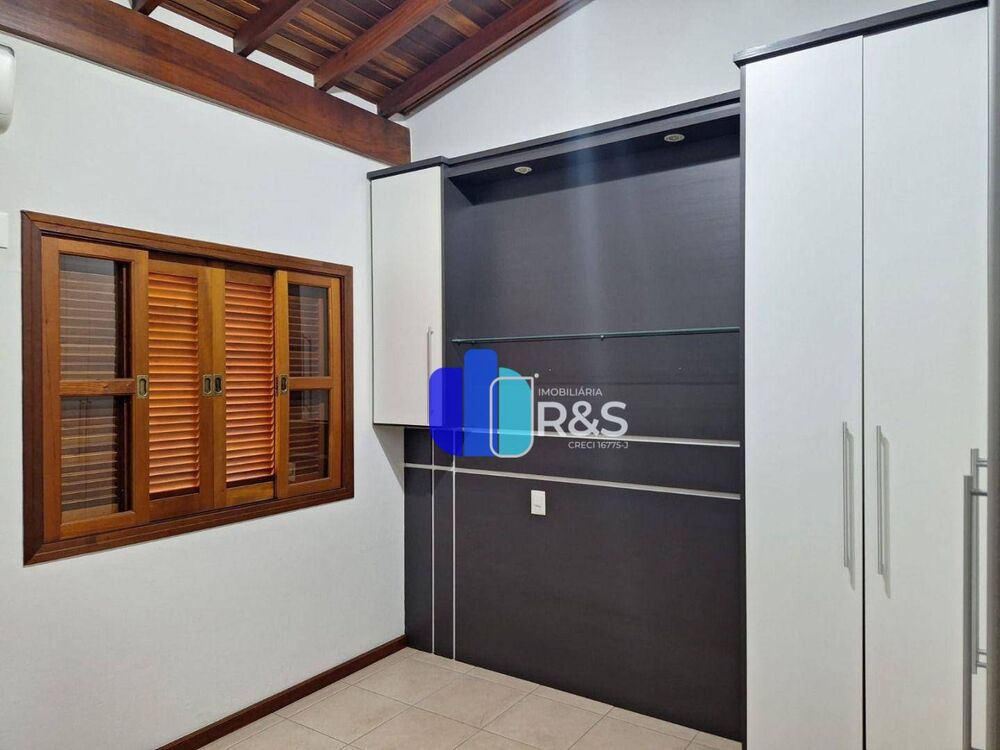 Casa de Condomínio à venda com 3 quartos, 263m² - Foto 4