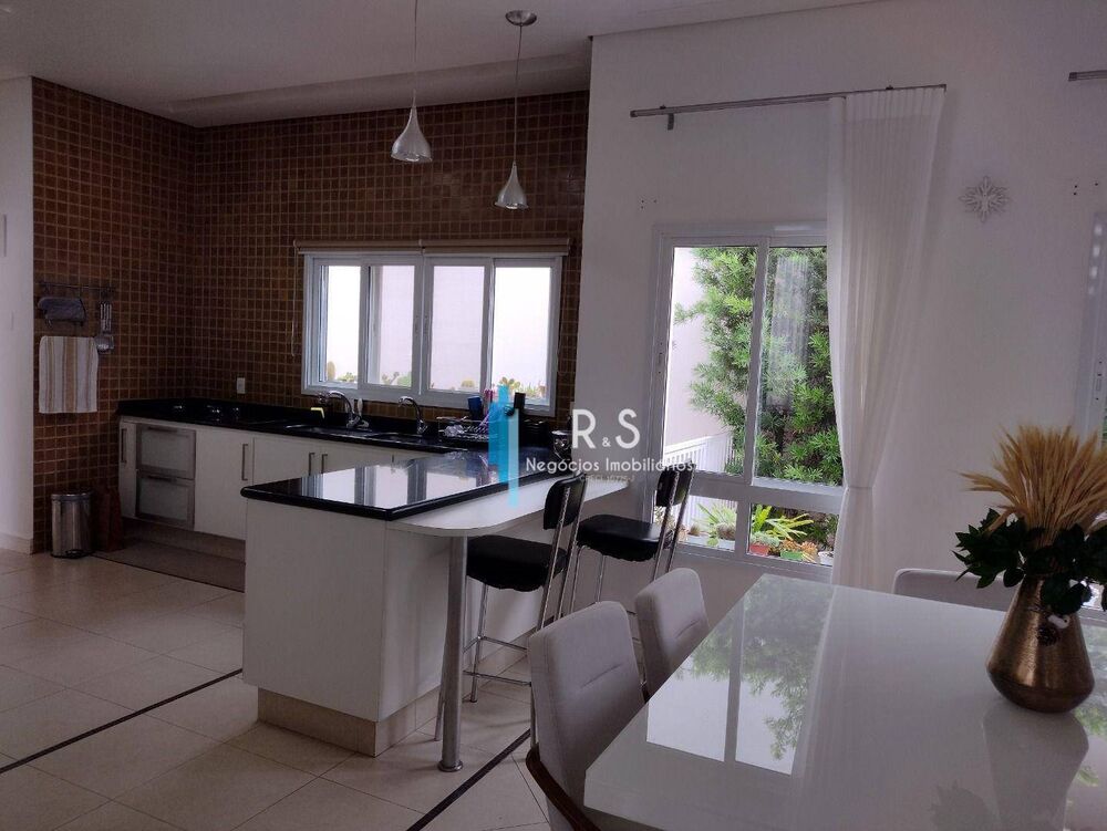 Casa de Condomínio à venda com 4 quartos, 400m² - Foto 6