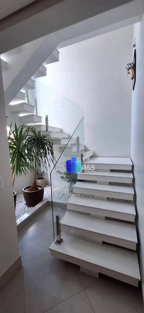 Casa, 3 quartos, 328 m² - Foto 2