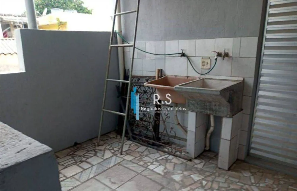 Casa, 7 quartos, 210 m² - Foto 1