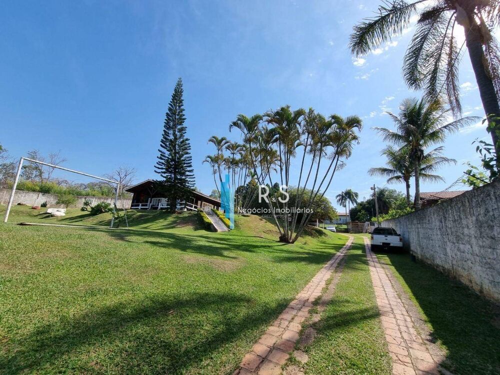 Chácara à venda com 3 quartos, 200m² - Foto 1